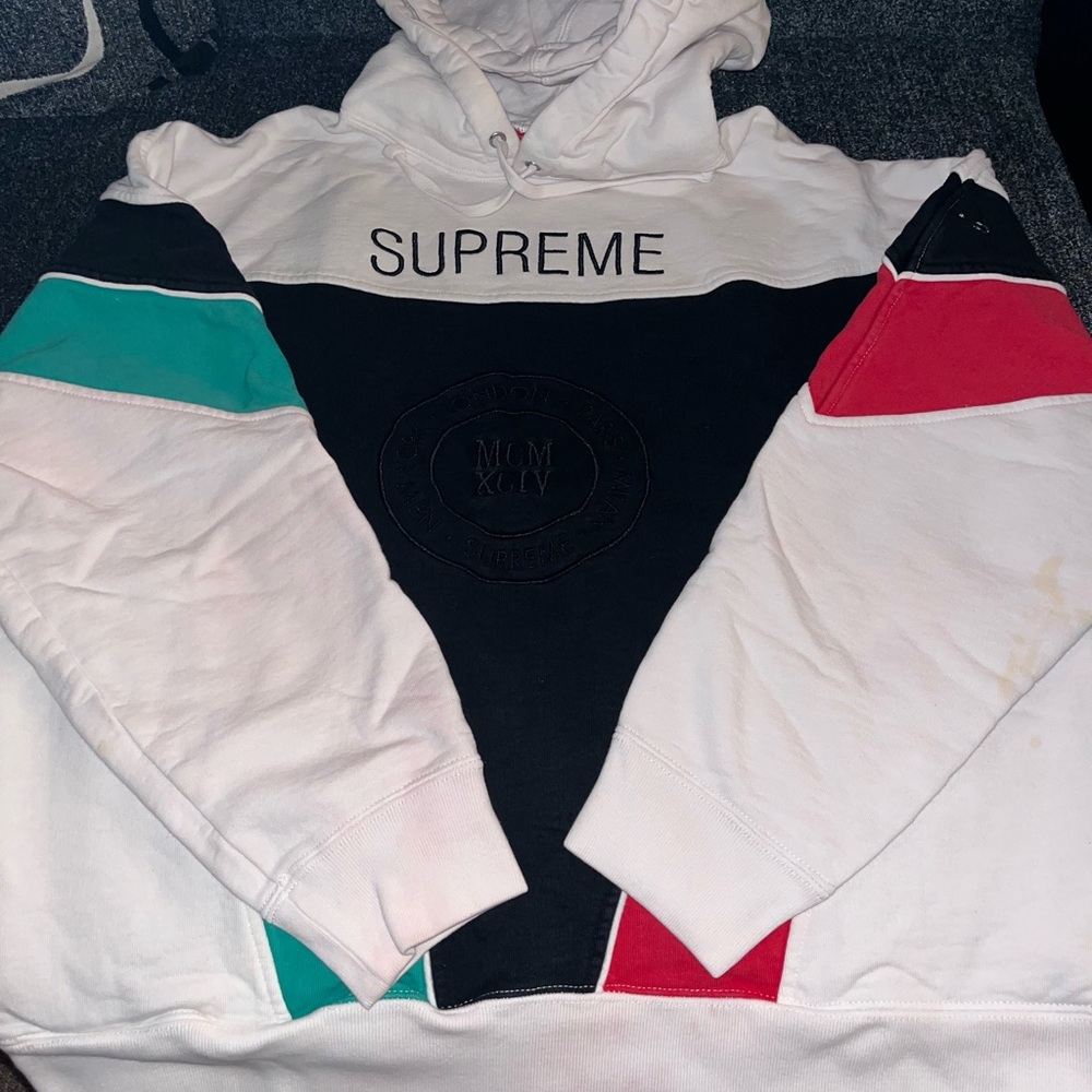 SUPREME MILAN HOODIE